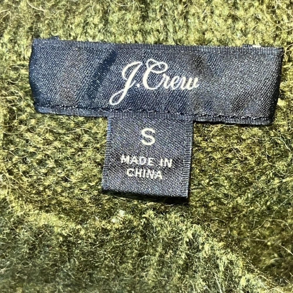 J. Crew mock neck olive green cable knit sweater NWOT size S - Picture 2 of 4